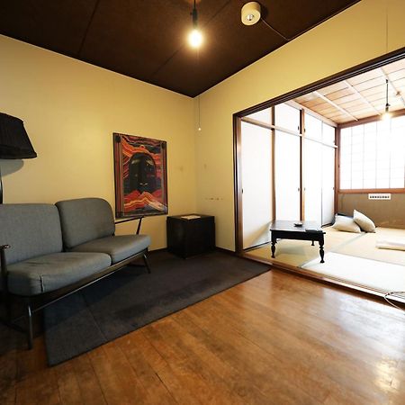 Fon-Su Bed&Breakfast Osaka Bagian luar foto