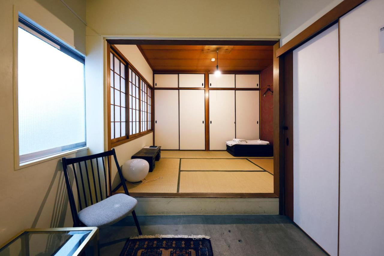 Fon-Su Bed&Breakfast Osaka Bagian luar foto